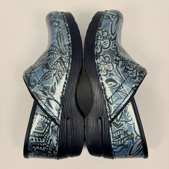 Dansko Professional Clogs 39 / 8.5 - 9 Denim Floral Patent Leather Nursing Shoes - Picture 4 of 12